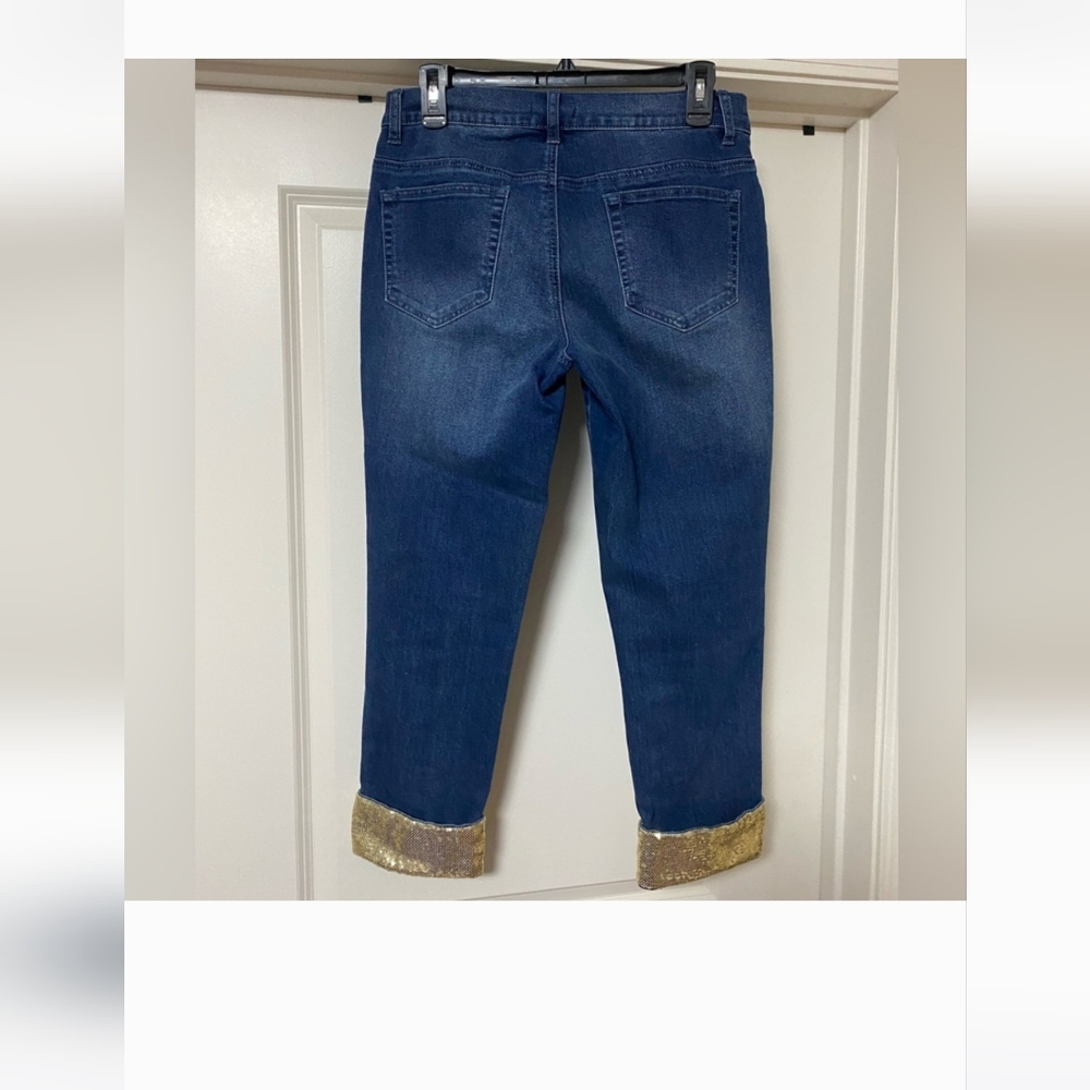 NWOT VENUS CAPRI JEANS WITH SEQUENCE GOLD CUFF - Picture 2 of 7